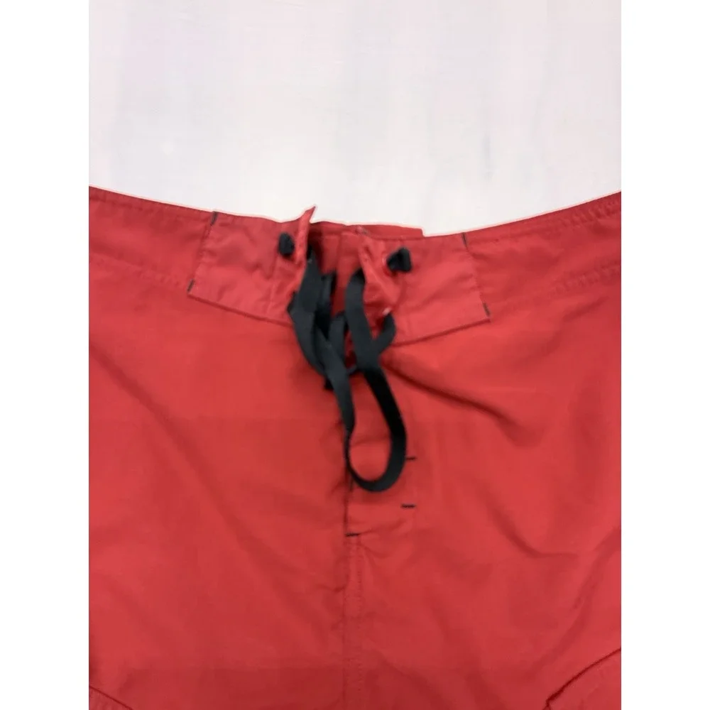 Under Armour Men's Red Solid Board Shorts Size 36 Drawstring Cargo Pocket